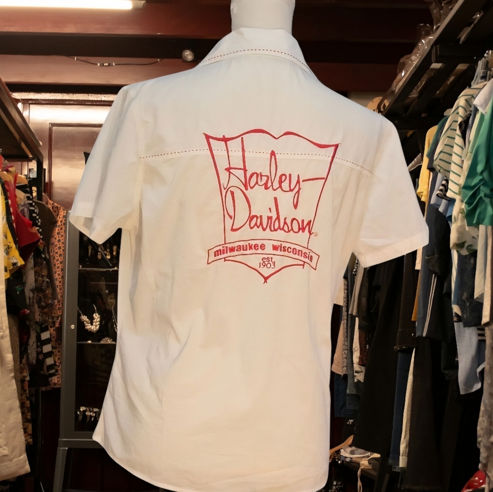 Vintage Harley-Davidson White and Red Casual Shirt